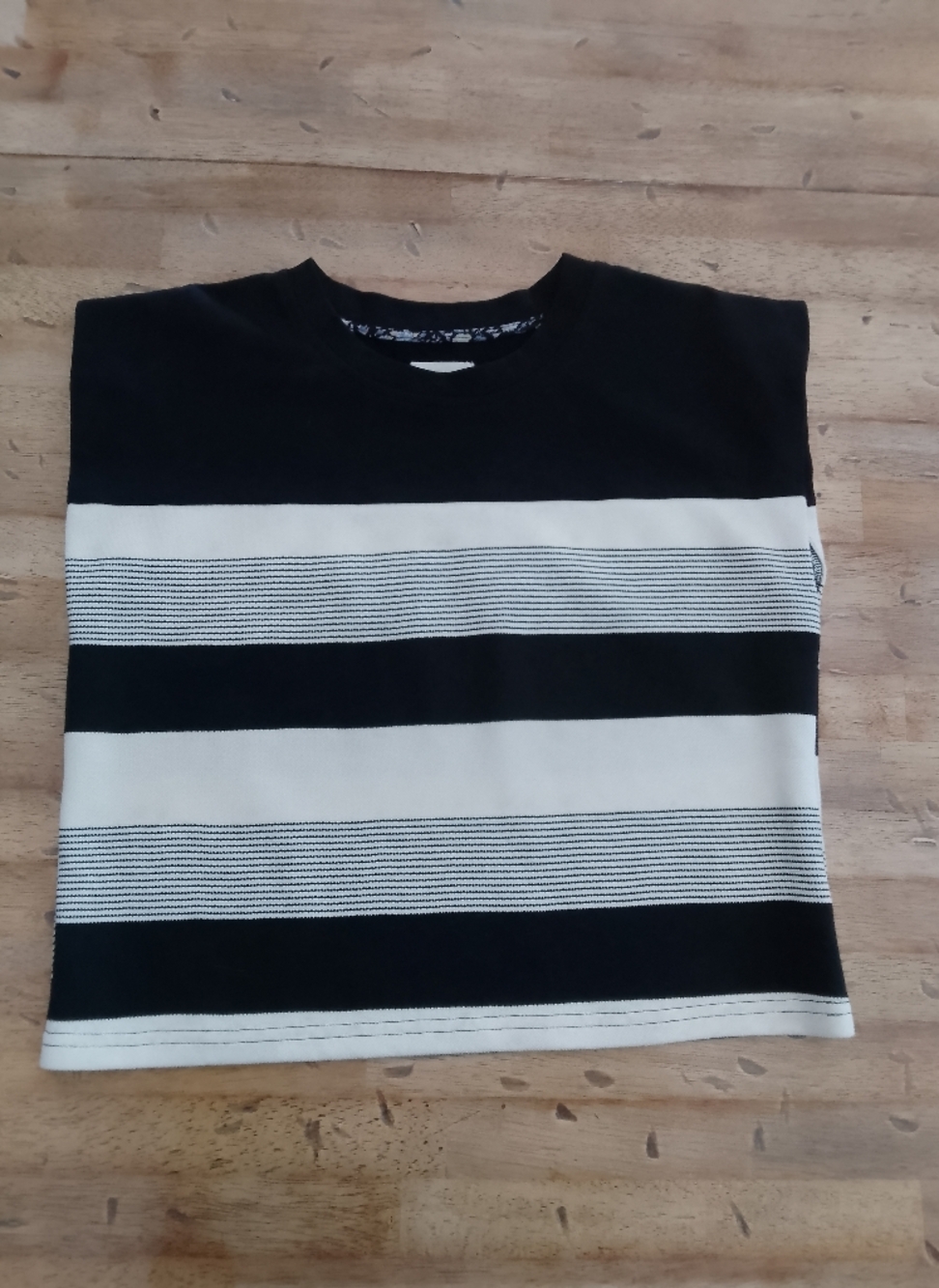 Umgee Black and White Logo Boxy Top